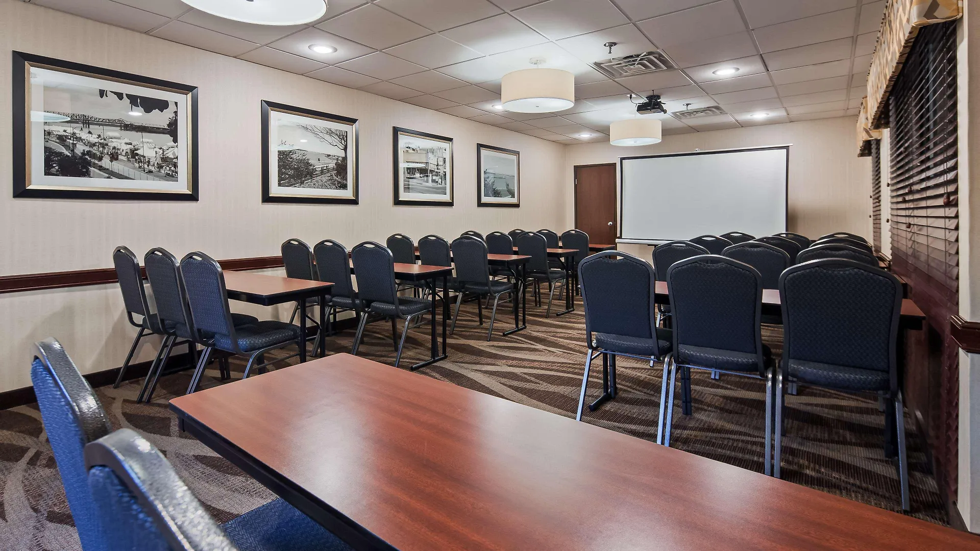 Best Western Plus Galleria Inn & Suites Memphis