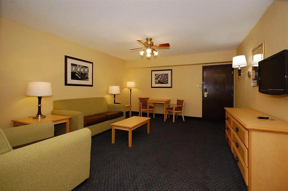 Best Western Plus Galleria Inn & Suites Memphis
