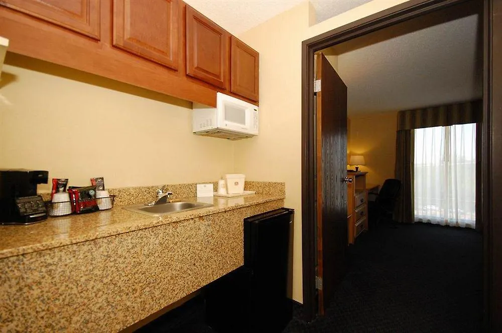 Best Western Plus Galleria Inn & Suites Memphis