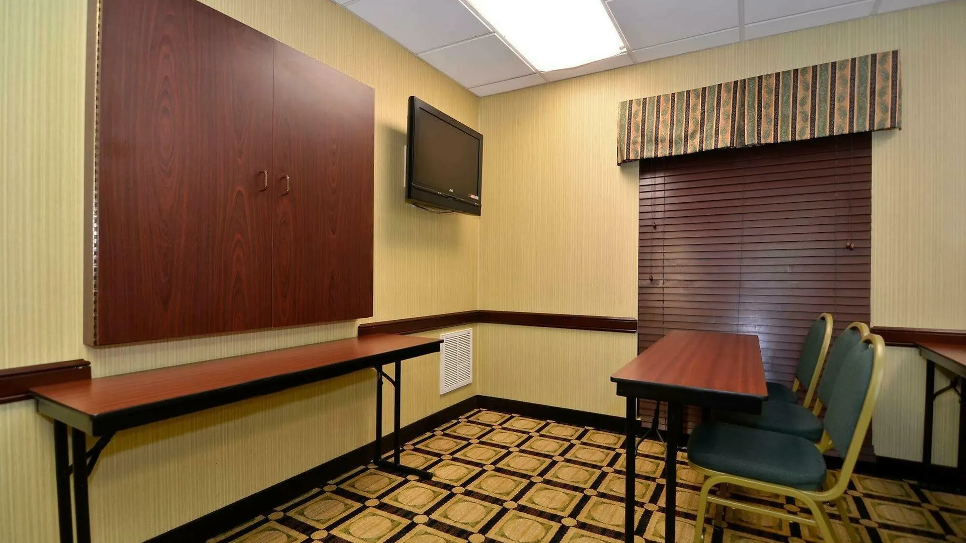 Best Western Plus Galleria Inn & Suites Memphis Hotel